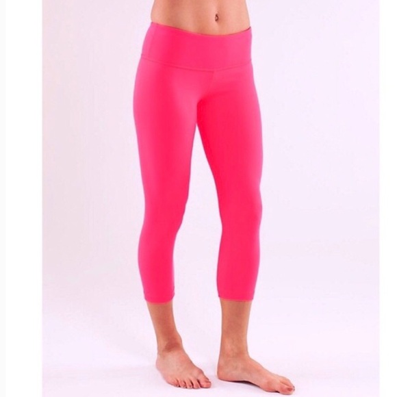 lululemon athletica Pants - Lululemon Wunder Under Pink Crop Legging